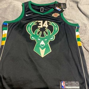 Nike Swingman Giannis Antetokounmpo Jersey.
